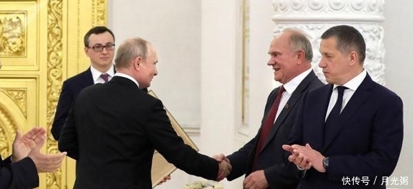 久加诺夫|围绕修宪:久加诺夫与普京死磕,为何说背后或有我们看不到事物?