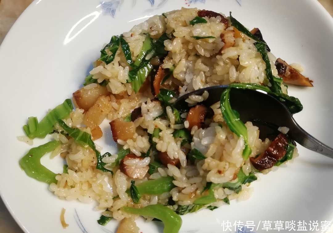  好吃|越是寒冷，芥菜越好吃，芥菜炒饭，冬季应时美味
