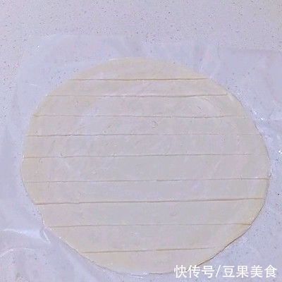 有一种乡愁叫火腿蛋卷酥