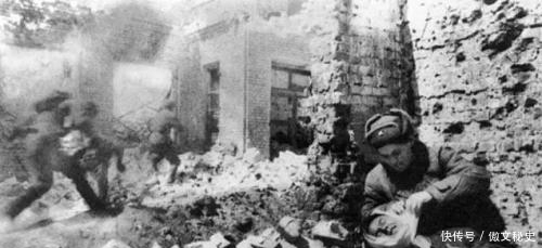 来说|德军包围莫斯科的时候斯大林为什么不撤?不是不撤,是不能撤!