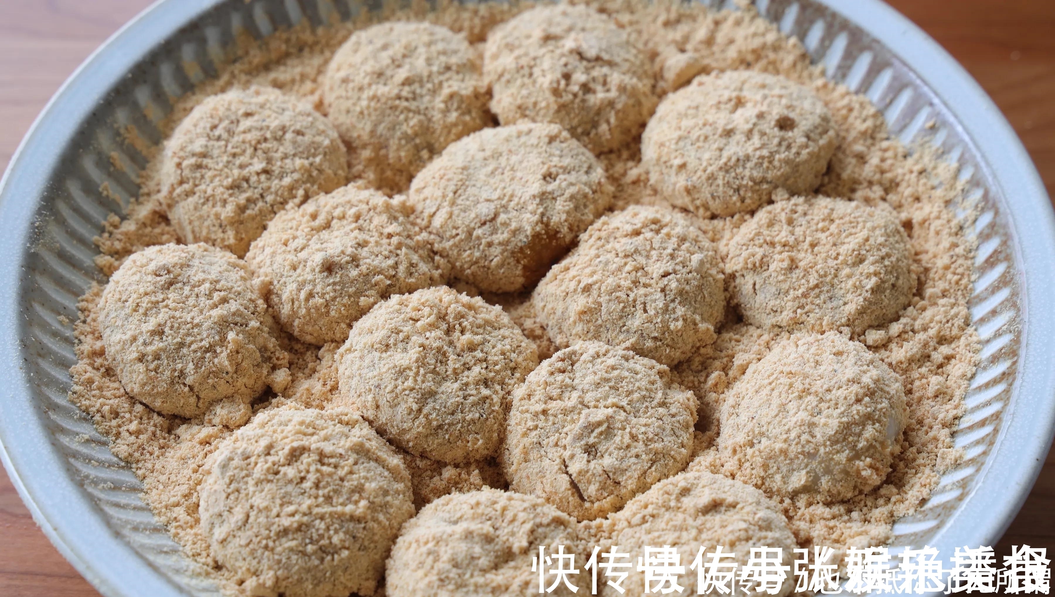 小吃|汤圆别直接煮着吃了，多加一步，好吃不甜腻，堪比街边小吃，香！