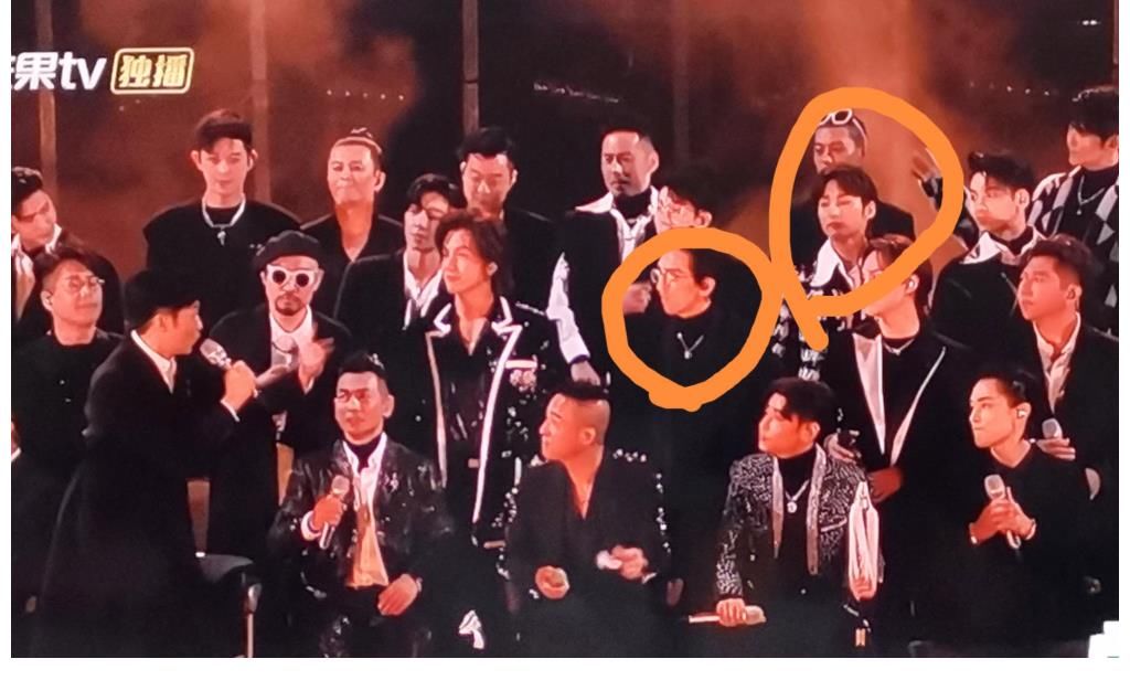 《披荊斬棘的哥哥》總決賽之夜，林志炫痛哭，安慰他的是誰？