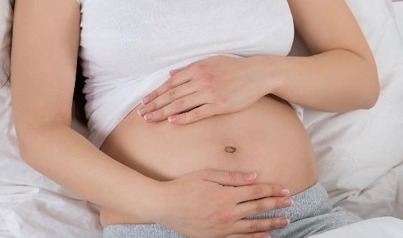 孕妈|为了胎儿大脑发育好，除了吃核桃，孕妈也要做好这4件事！
