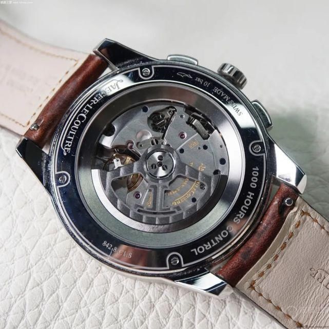 大师月相太正式？这只积家“运动又有型”