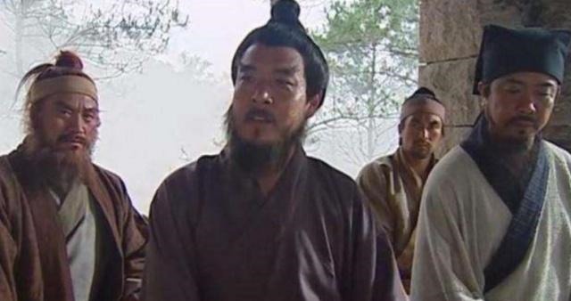 阮氏三雄|林冲和阮家三雄到底有什么仇上了梁山之后,见面就想动手