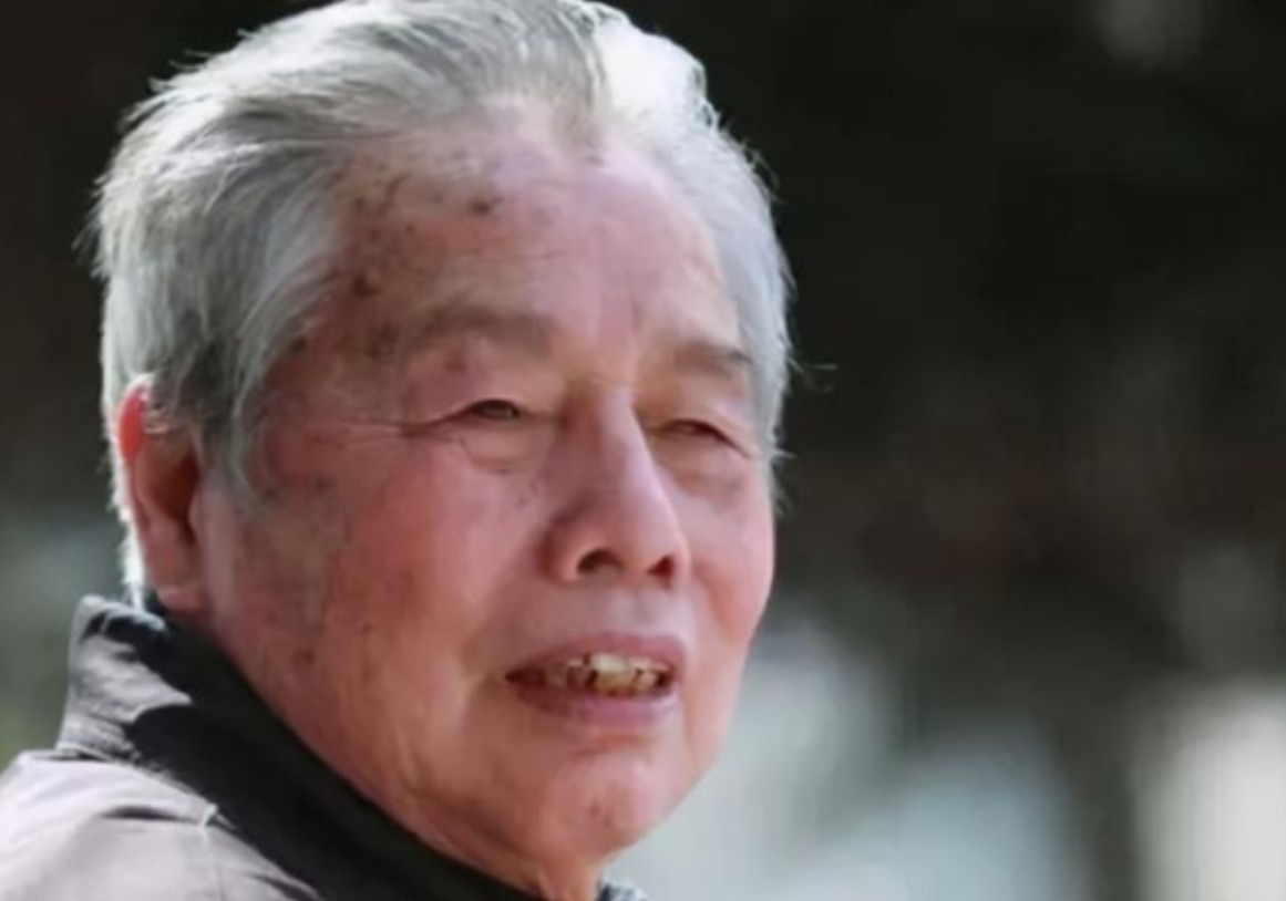 李逸野&重庆88岁著名书法泰斗李逸野,因不满丑书当道,宣称退出书协