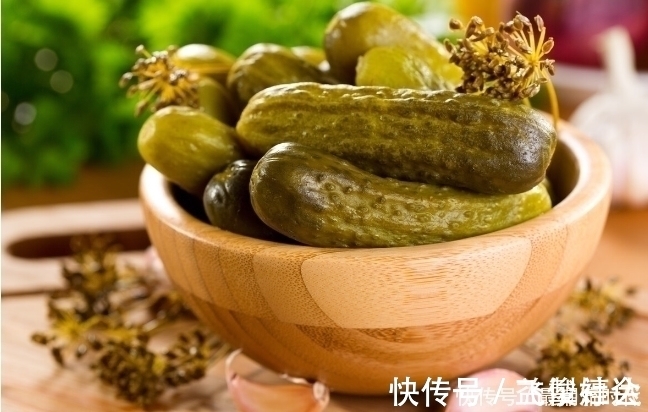 黄曲霉毒素|4种食物堪称“烂肝王”,40岁过后最好不要吃,肝越吃越坏