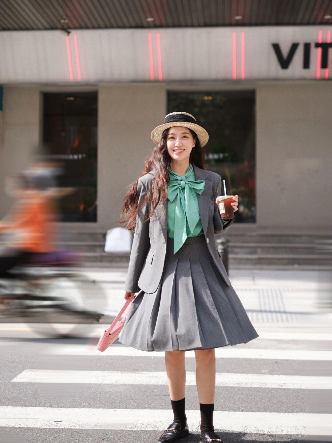 梨型 梨型身材怎么挑选“半身裙”?建议借鉴这组模板,轻松变美