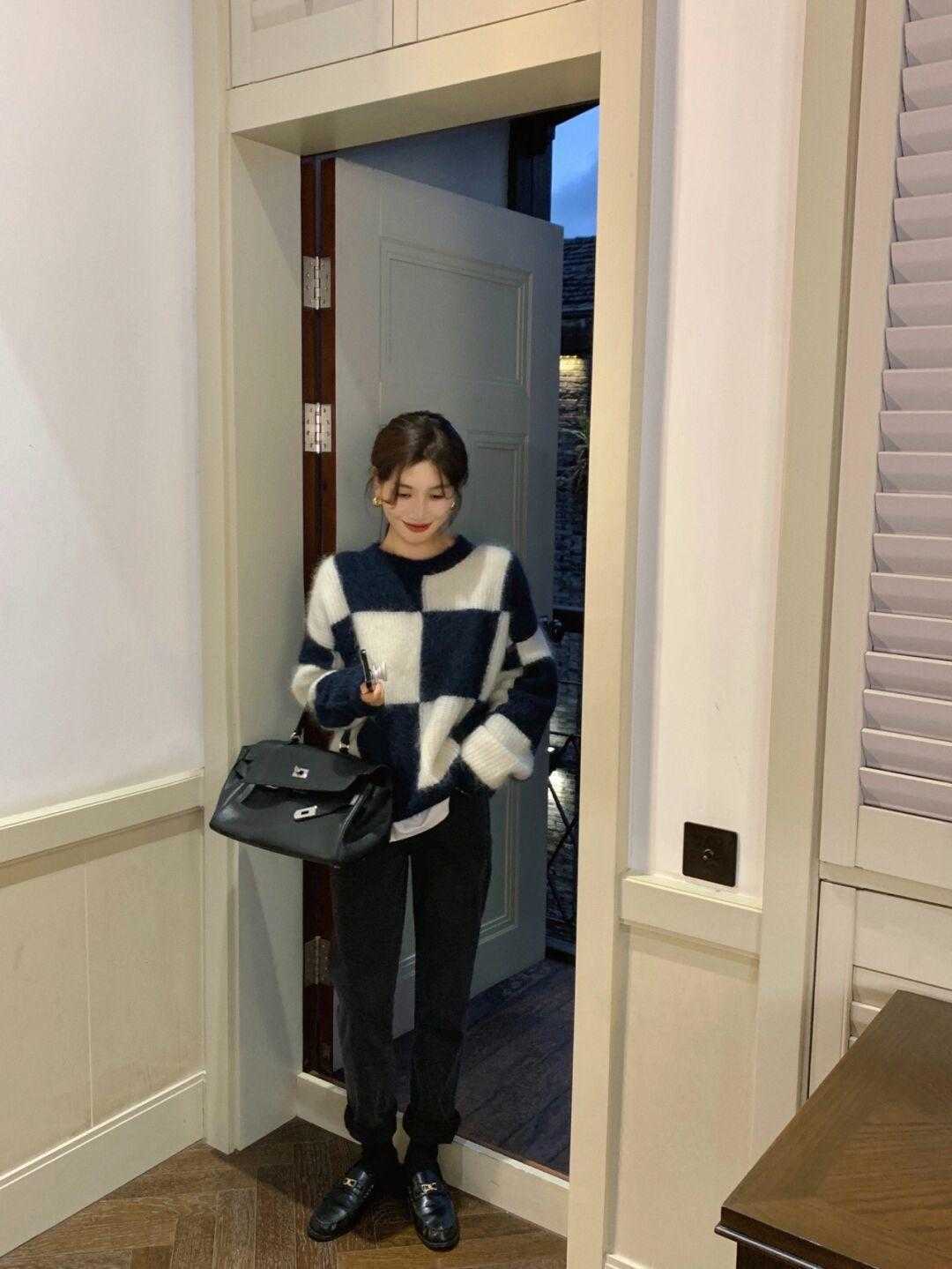 时髦精 时髦精们集合了!今年大火的棋盘格单品我给大家整理了,千万码住