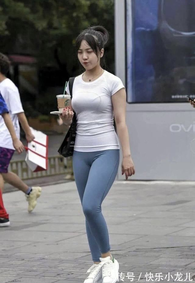 逆袭 普通人的冬季打扮,不露腰来不露腿,三套穿搭助你轻松逆袭!