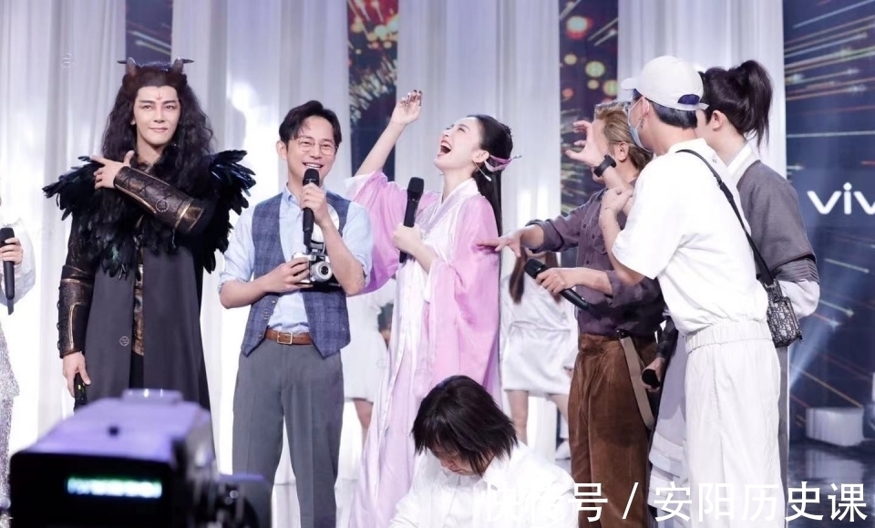 杜海濤|張雨綺走了,謝娜還沒(méi)有回來(lái),《快樂(lè)大本營(yíng)》邀請(qǐng)了兩位娜姐做客