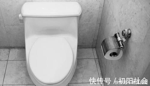 马桶上的黄色污垢该怎清洗？听保洁阿姨一说，懊悔没早知道