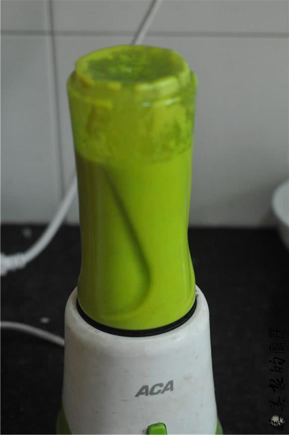 入秋了，儿子天天就馋它，平底锅一烙10分钟上桌，解馋又顶饱！