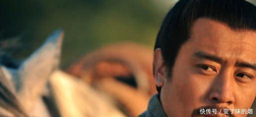 顿时|盗墓贼挖到皇帝陵,进入后看到这一景象,顿时跪在地上!