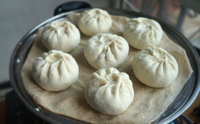 同样是蒸包子：“开水蒸”和“冷水蒸”差别很大，学会再蒸不吃亏