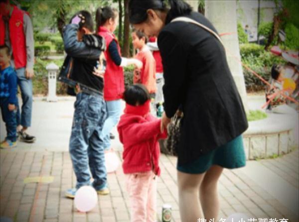 亲近|“姑妈亲还是姨妈亲?”很多人都说不出,10后的回答让人匪夷所思