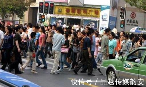 上海人|易中天：上海人和非上海人，几乎是一眼就可以区分开来