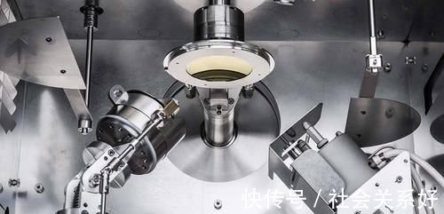 日本公司垄断全球,一台机器卖7亿,却被这家中国企业打破垄断