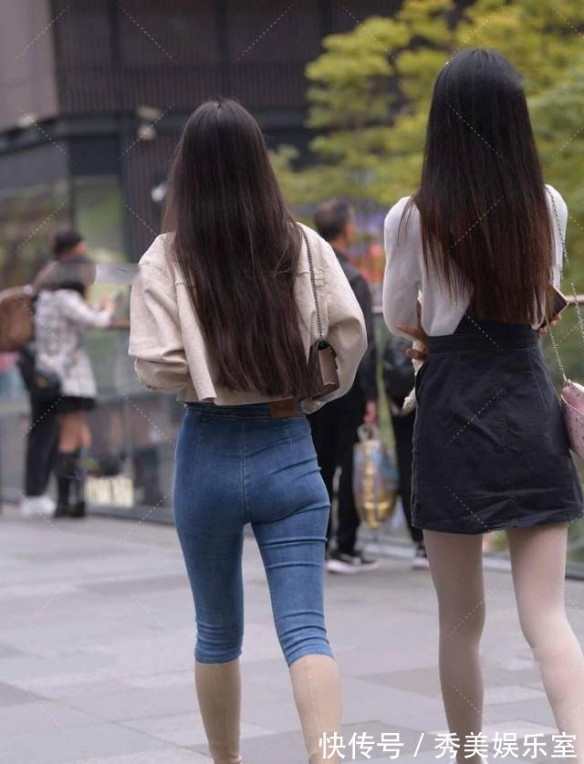 凌东|牛仔外套并不是只有蓝色,白色穿在身上效果更不一样,清新减龄