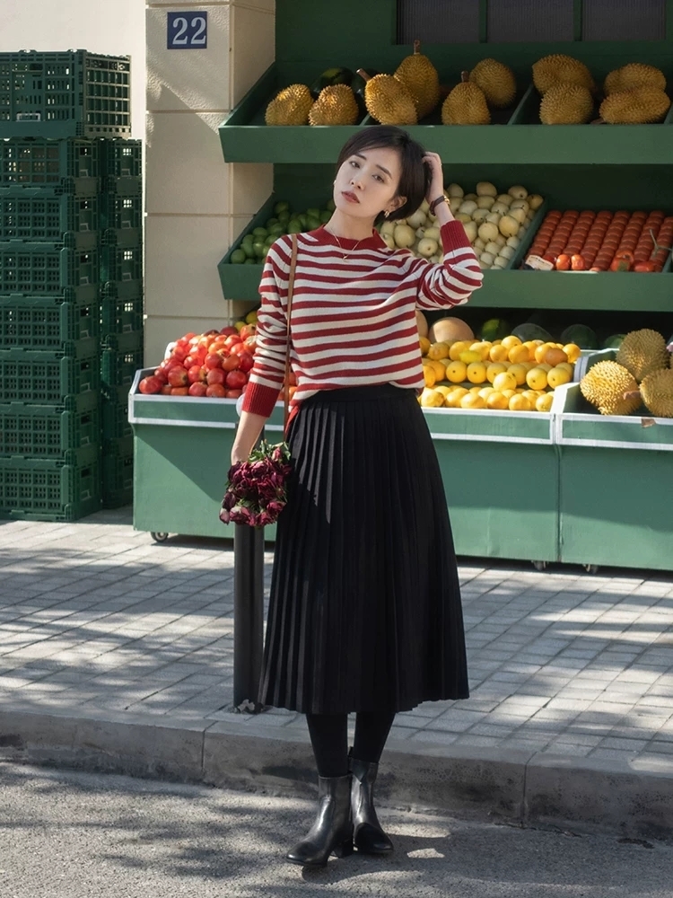 羽绒服|冬天想要穿出气质感,选对内搭很重要,这些单品日常简约又不挑人