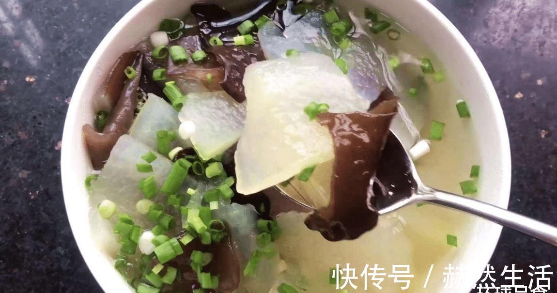 白萝卜和它是绝配,简单煮一煮,暖胃养胃,营养极高,现在吃正当时