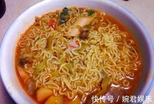 肝脏|出现三种信号,可能是肝硬化上门,四种食物尽量戒掉吧,很伤肝!