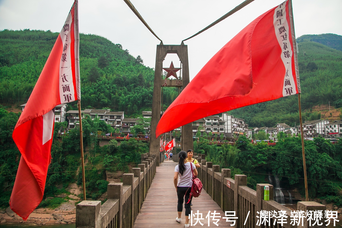 吊脚楼|神秘的丙安古镇，吊脚楼建在悬空峭壁之上，明清建筑的活化石