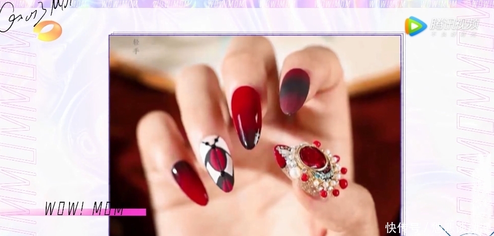 妈妈们 靠哭上热搜,她到底还能装多久?