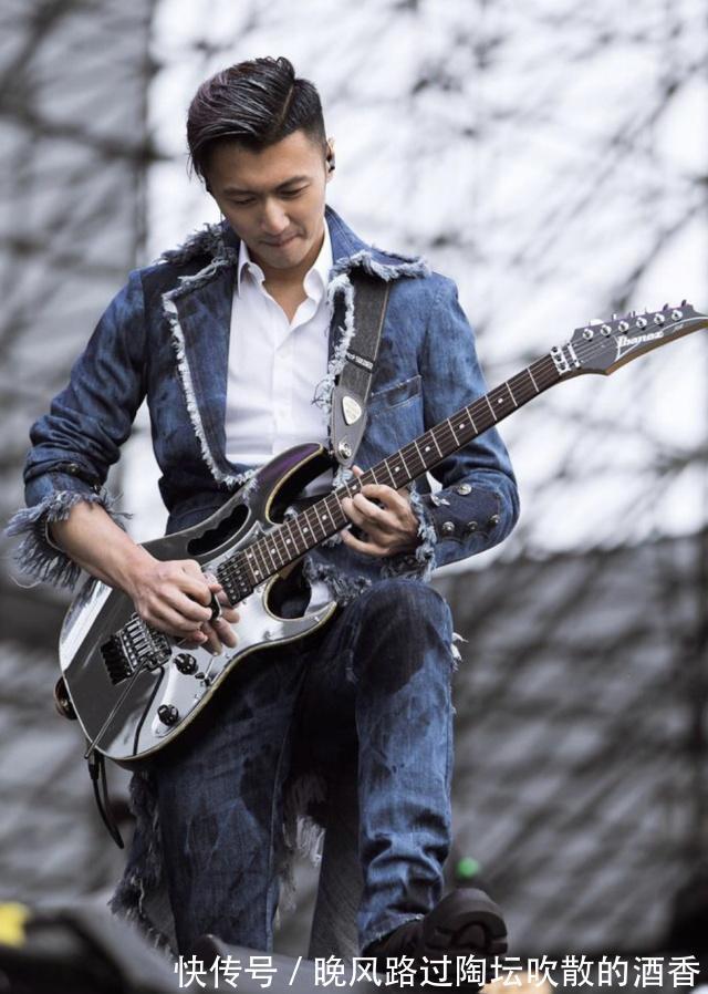 谢霆锋美食摊位卖“屎”小食，本人亲手制作，看到形状后没人敢买