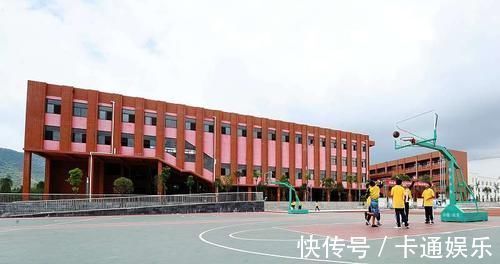 高层|为何很多人从别墅搬回高层？建筑学家：住着不方便，同时还难转手