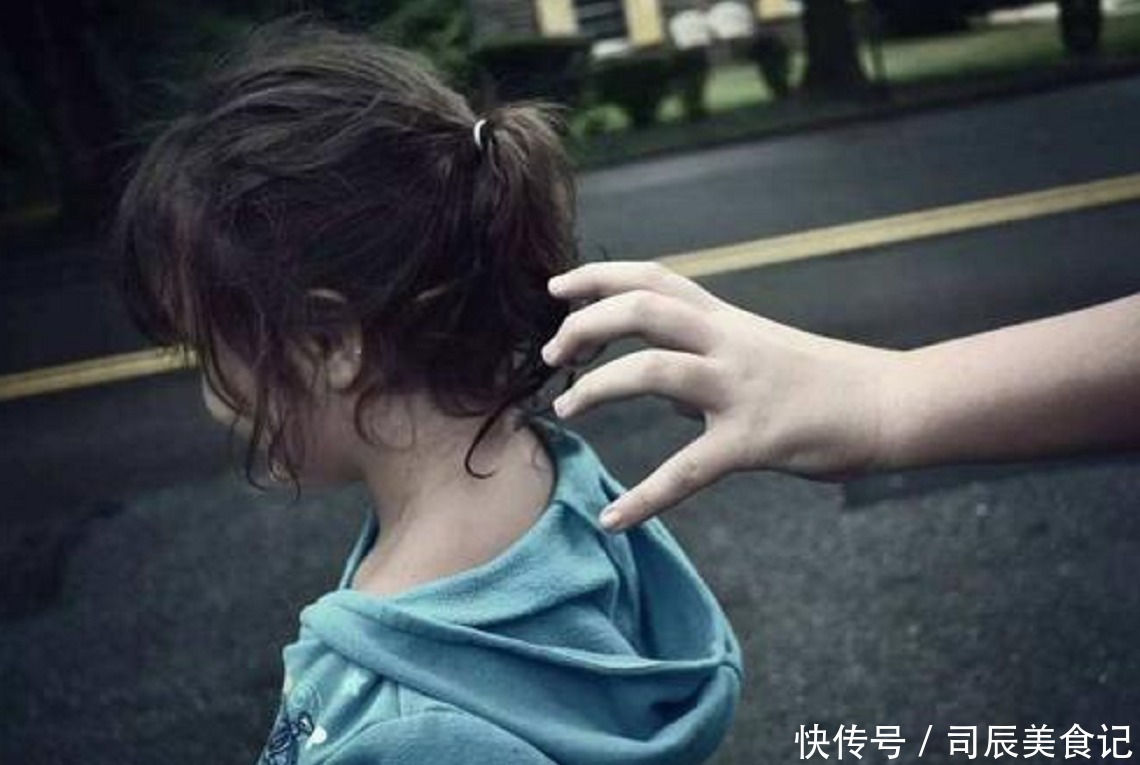 小学生|“买不起车还生孩子?”孕妇挤公交受羞辱,小学生霸气回怼太解气