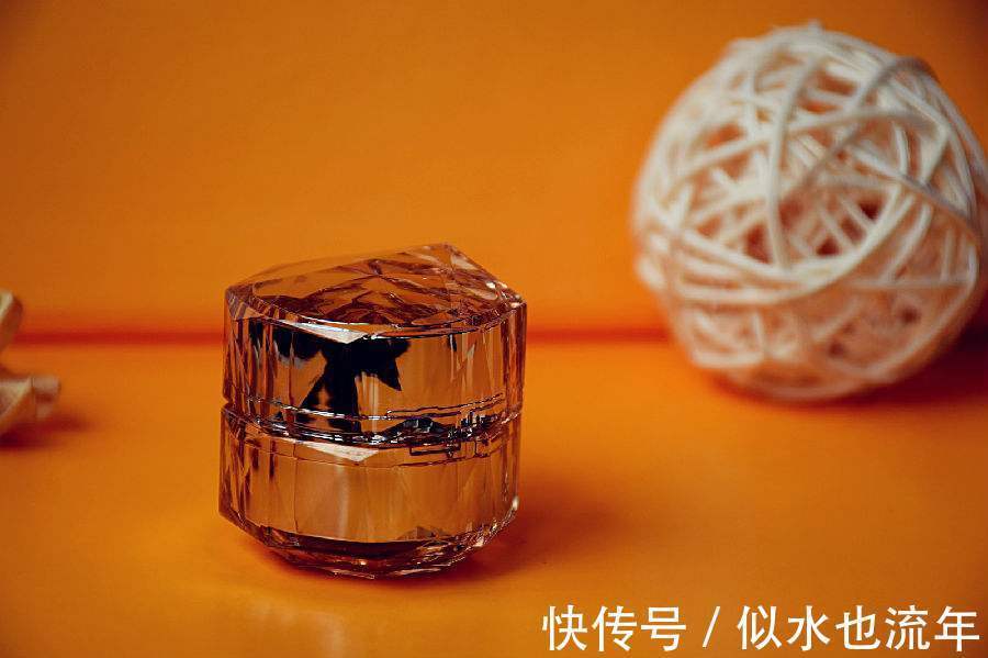 花钰|面霜评测:调节敏感的肌肤,使肌肤更加健康,都是修复界扛把子