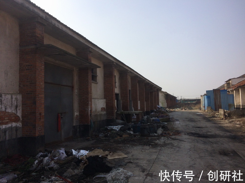 彩平|陶仓艺术中心/裸筑更新