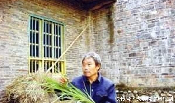 老百姓们|“三峡奇人”龚清孝,以草为食,34年吃了40吨草