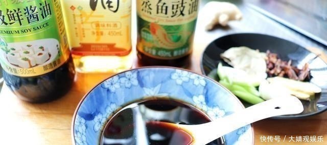 油炸|鸡肉这样做太香了,不油炸,不用烤箱,鲜嫩多汁,吃一次念念不忘