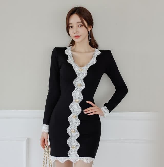 美人图鉴孙允珠：墨染针织印花镶边波纹及膝裙