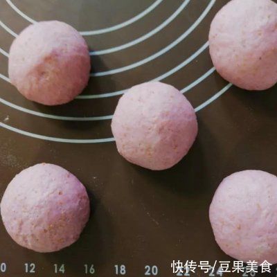 黄油|秒杀网红店的麻薯核桃软欧包，做法原来这么简单