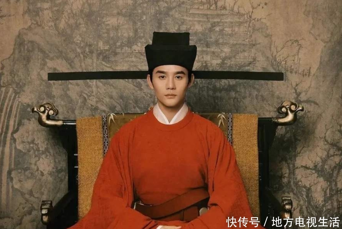  宋太祖|宋代官帽为何长着两只长耳朵？据说是宋太祖发明的，真是这样吗