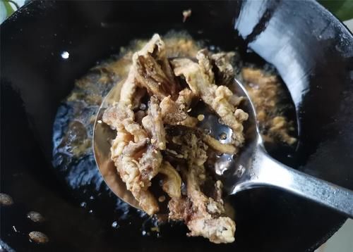  元旦家宴，下面下做法，吃着口感像肉，大人小孩都爱吃