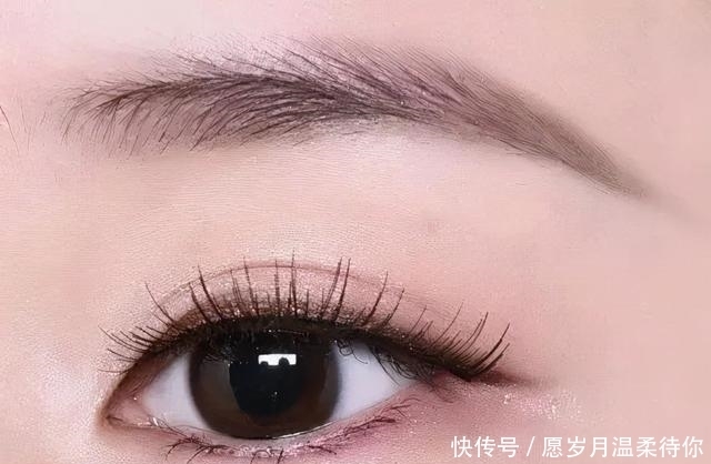 看完这篇保姆级眼线教程,不准再说你不会画眼线了