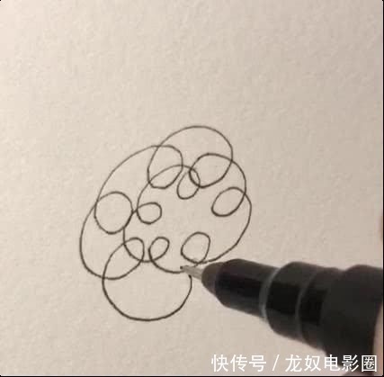 美术生画$美术生用针管笔画１０００个圈圈，看到成画朱一龙：这也太秀了！