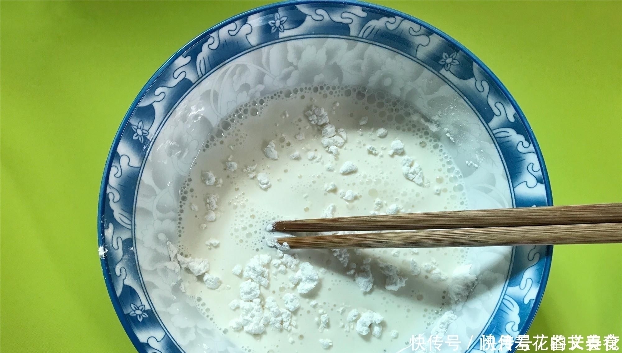 烤箱|南瓜新吃法，不用面粉，不用烤箱，软糯香甜，比蛋糕简单还好吃