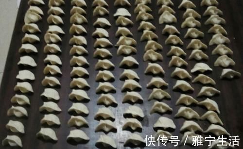 调肉馅，先加油是错的，牢记正确步骤，饺子鲜嫩不柴，咬一口流汁