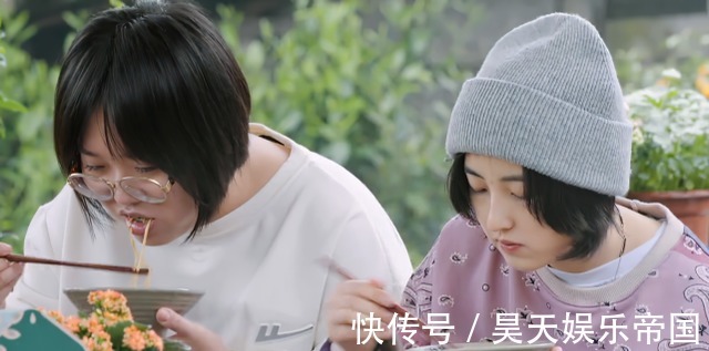 吉尼斯|黃磊的“蔥油拌面”能申請吉尼斯看到張藝興的剩飯,瞬間明白了