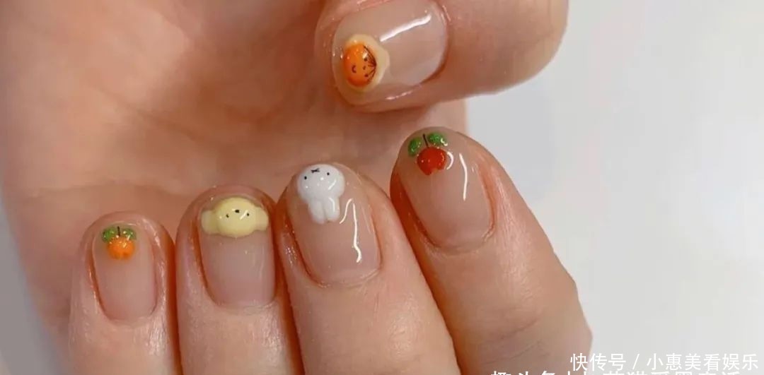 美甲|趣味童趣的卡通美甲,手绘小黄鸭,看着就很欢喜!