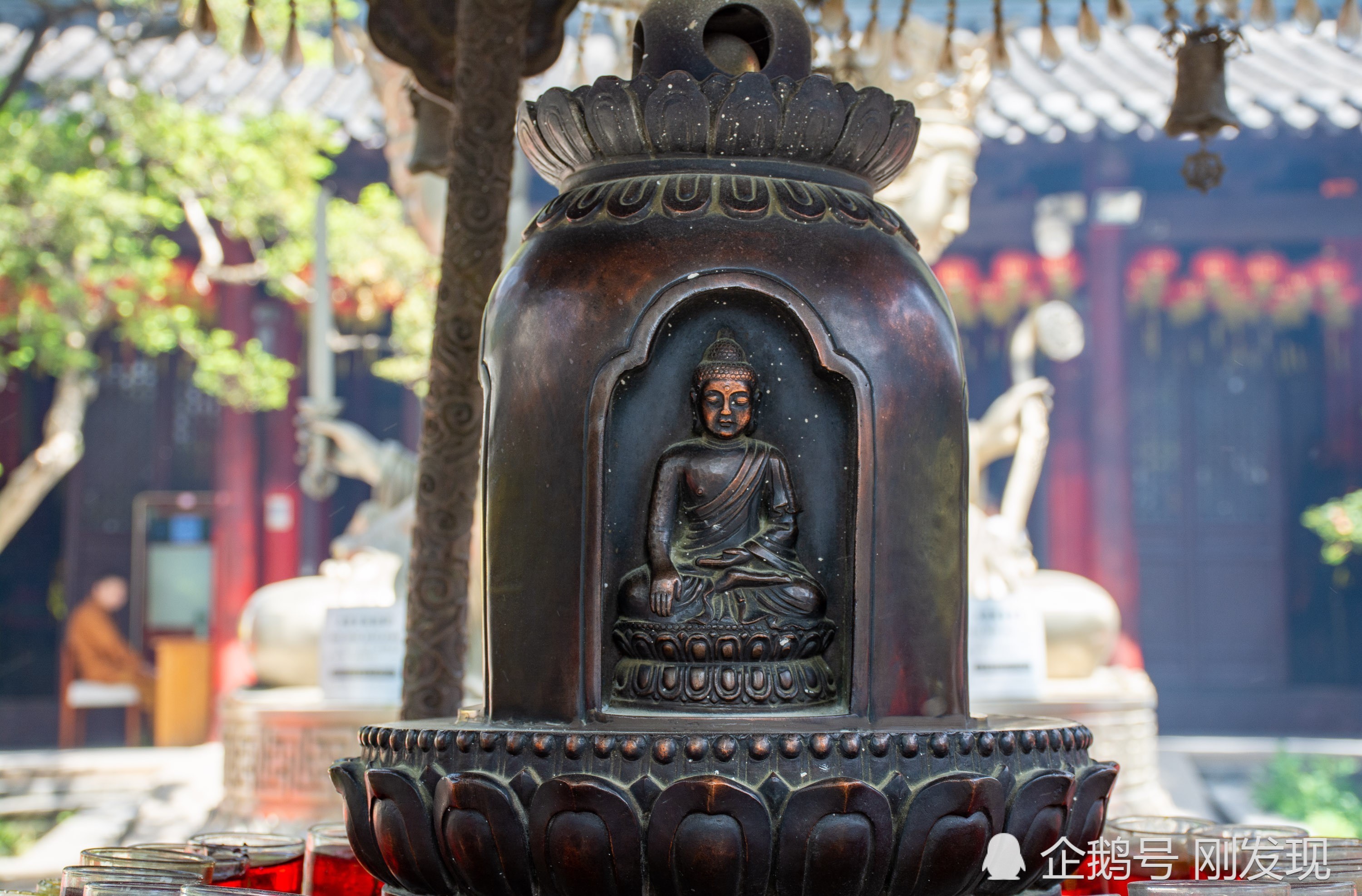 老年|千年古刹历经劫难,从古至今八次大修,十八年前终于修成四A景区