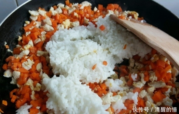 成箱|这3种“早餐”害娃没商量，积食易生病，很多家长还成箱往家买