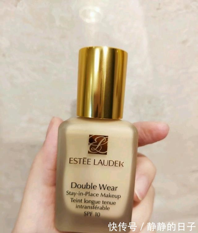粉底 四大粉底液优缺点DW持妆易卡粉,兰蔻菁纯自然不假白,却太昂贵!