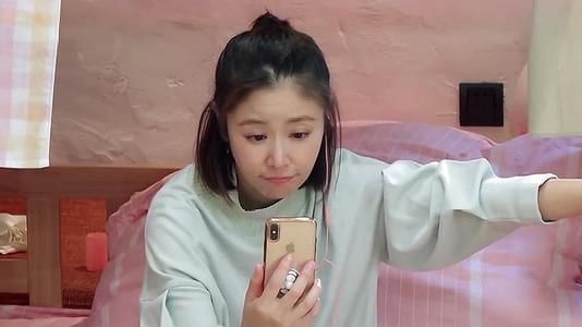 44岁林心如亲自下厨做鲍鱼干贝粥,吐槽女儿小海豚太挑食了