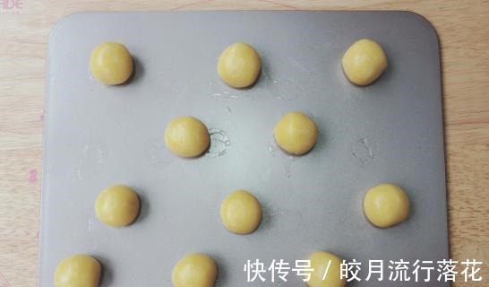 核桃酥|咬一口酥掉渣的核桃桃酥,做法简单,新手也能做!